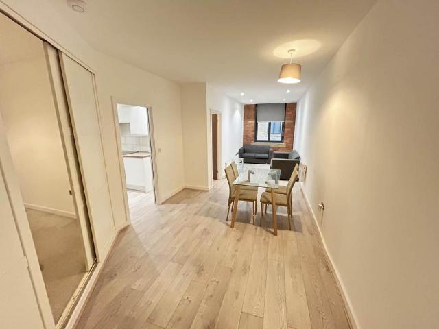 Flat for sale in West Yorkshire