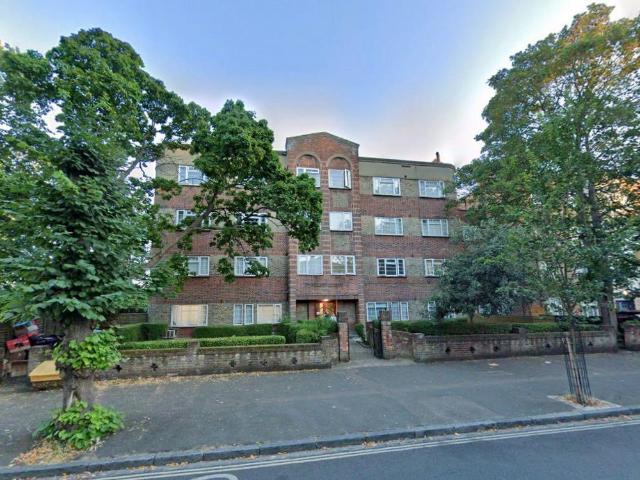 Flat for sale in Clapton, Upper Clapton