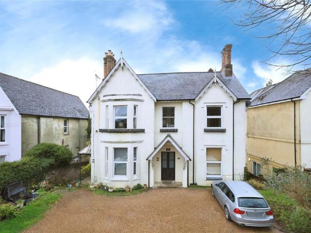 Flat for sale in Uckfield, Cross In Hand