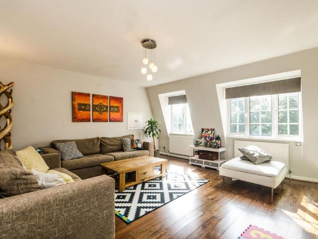 Flat for sale in Greater London