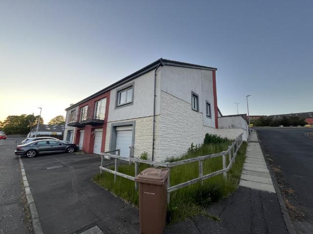 Flat for sale in Lochee, Scotland