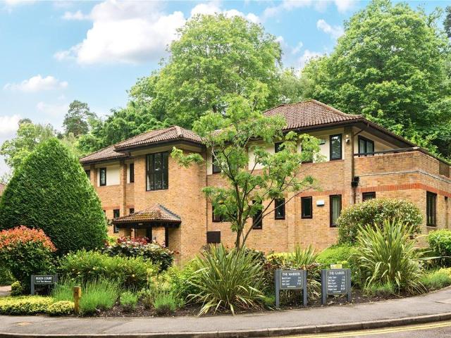 Flat for sale in Clarendon Park, Blackhills