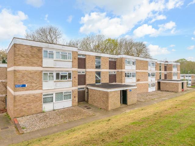 Flat for sale in Hales Place, The Bridge