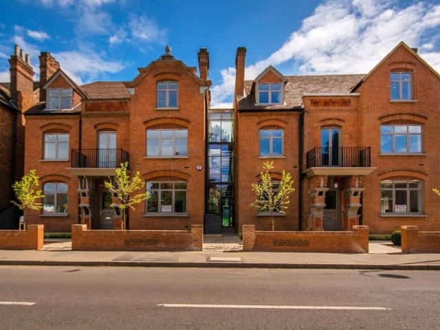 Flat for sale in London Borough of Croydon, Upper Norwood