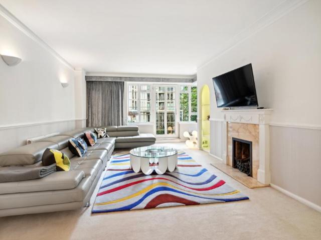 Flat for sale in Westminster, Isle Of Man