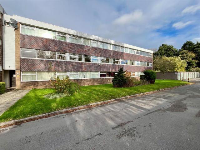 Flat for sale in Cottingham, East Riding Of Yorkshire