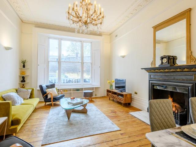 Flat for sale in Notting Hill, Isle Of Man