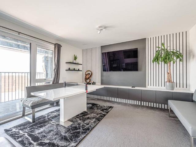 Flat for sale in Golders Green, Greater London
