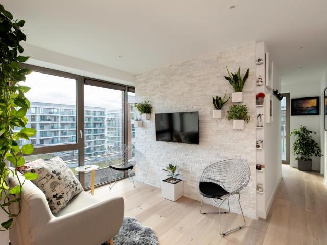 Flat for sale in Silvertown, Greater London