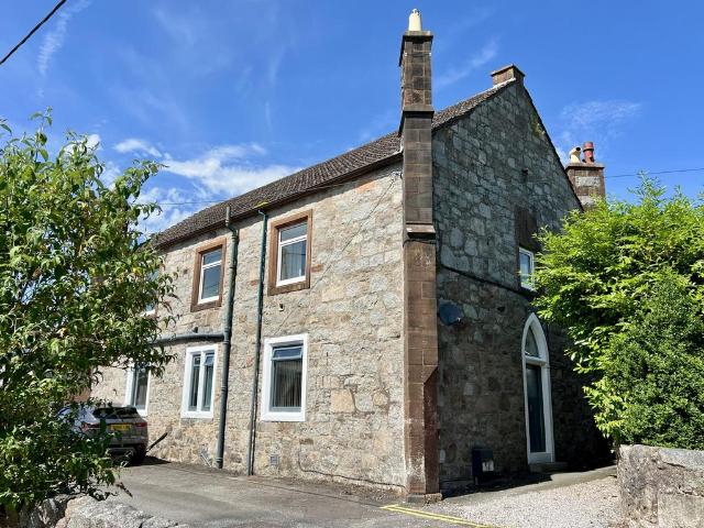 Flat for sale in Dalbeattie, Scotland