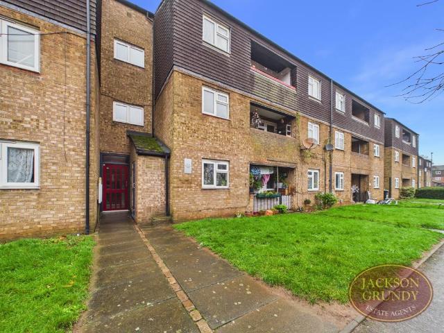 Flat for sale in Phippsville, Northampton
