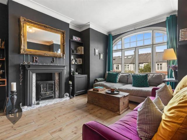 Flat for sale in London Borough of Merton, Greater London