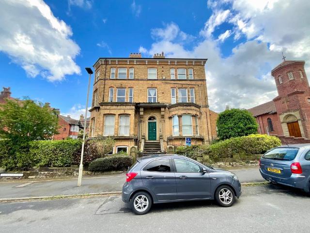Flat for sale in South Cliff, Kepwick