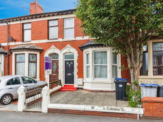 Flat for sale in Blackpool