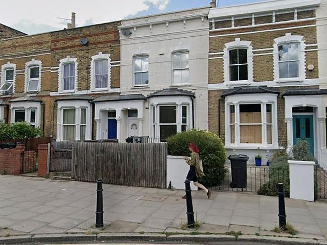Flat for sale in West Hackney, Greater London