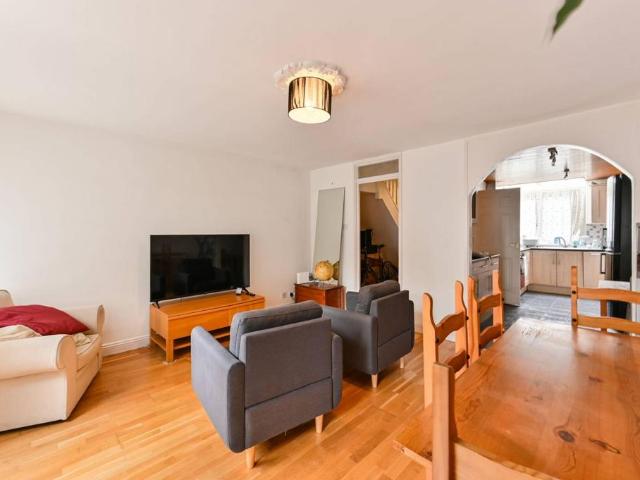 Flat for sale in Shepherd's Bush, Isle Of Man