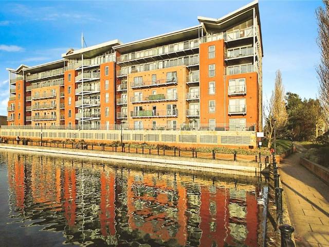 Flat for sale in Lakeside, South Yorkshire