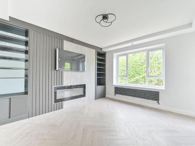Flat for sale in Notting Hill, Greater London