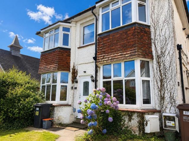Flat for sale in Central, Heathlands