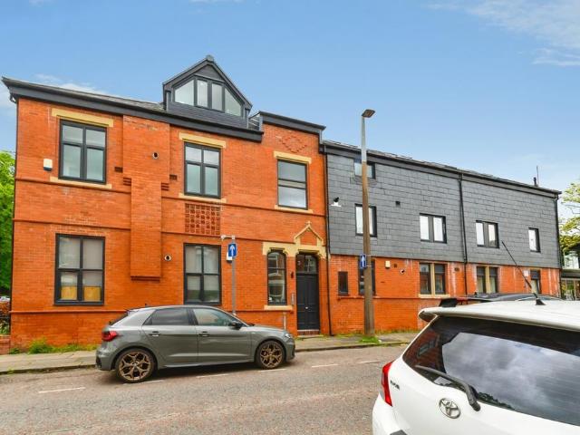 Flat for sale in Salford, Greater Manchester