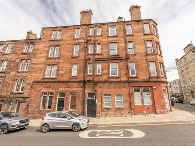 Flat for sale in Leith Links, Leith