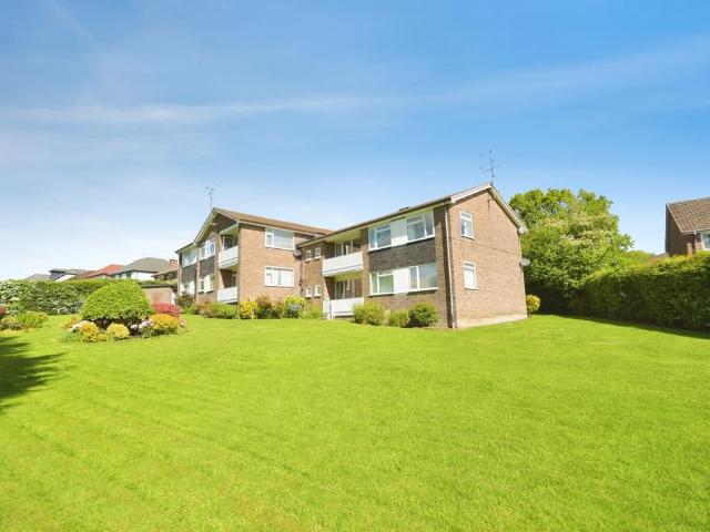 Flat for sale in Dore, South Yorkshire