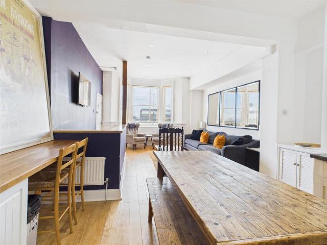 Flat for sale in Kemptown, Brighton & Hove
