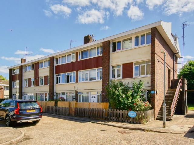 Flat for sale in Wandsworth, Greater London