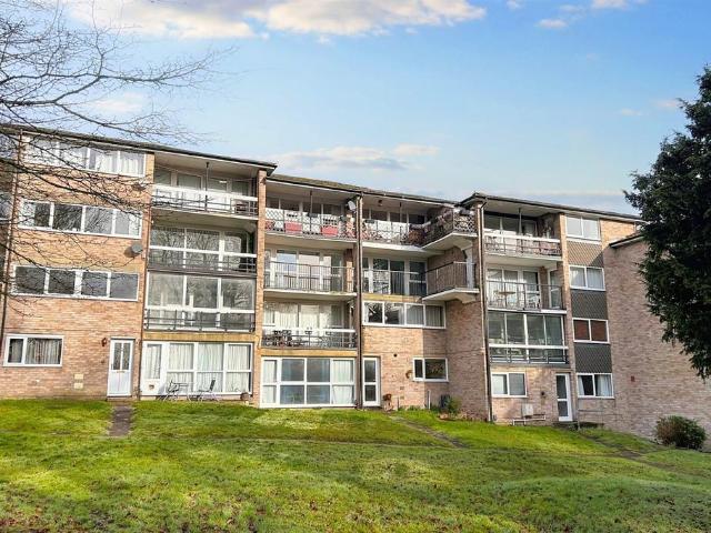 Flat for sale in Abbotts Barton, Harestock