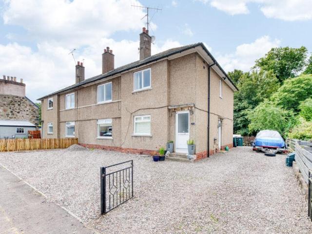 Flat for sale in Stanley, Scotland