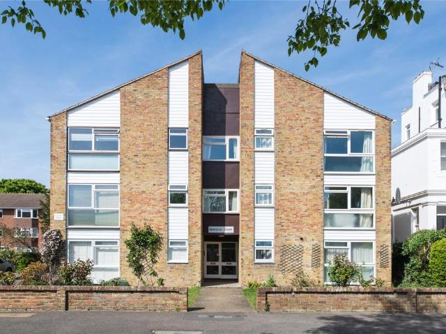 Flat for sale in Surbiton, Isle Of Man