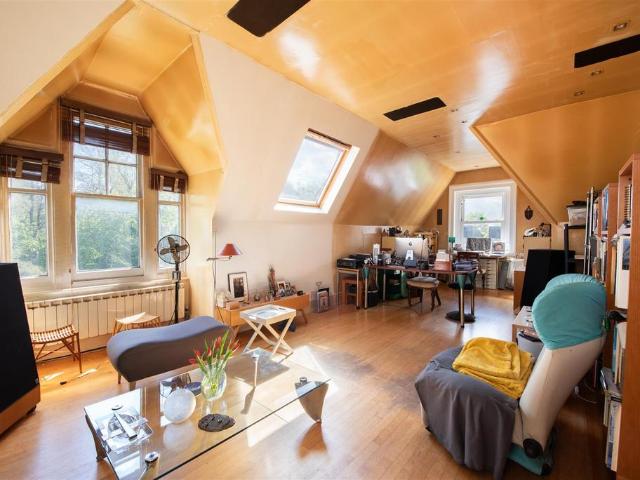 Flat for sale in North End, West Hampstead