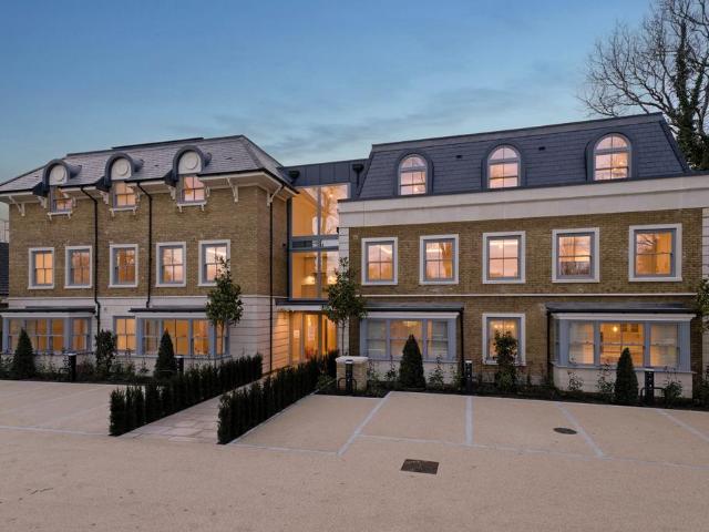 Flat for sale in Greater London