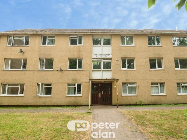 Flat for sale in Pontnewynydd, Griffithstown