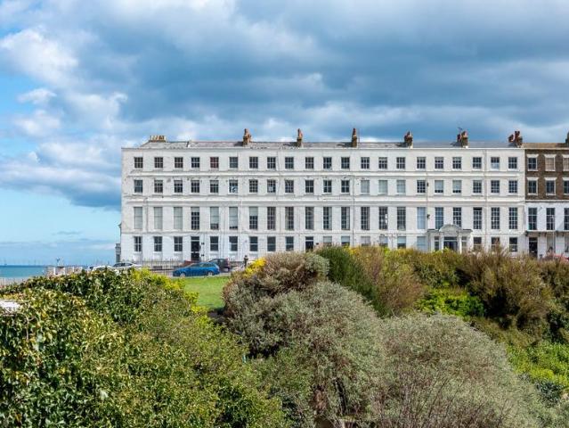 Flat for sale in Cliftonville West, Thanet