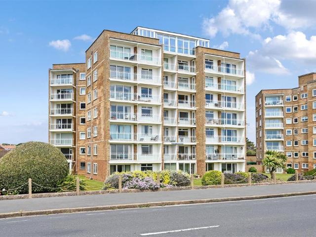Flat for sale in Central, Heathlands