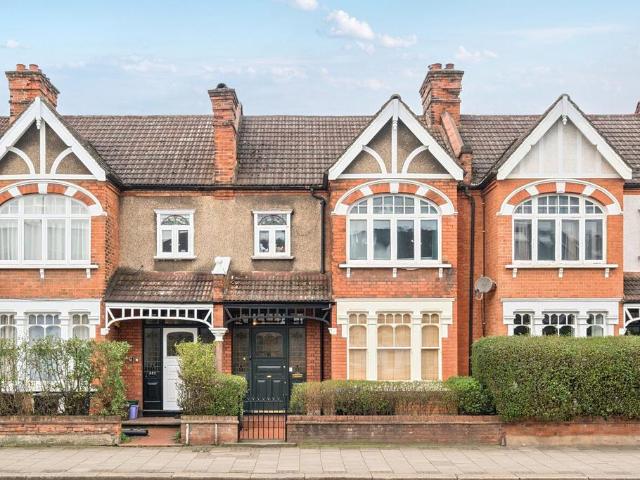 Flat for sale in London Borough of Merton, Greater London