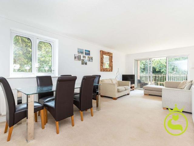Flat for sale in West Cliff, Isle Of Man