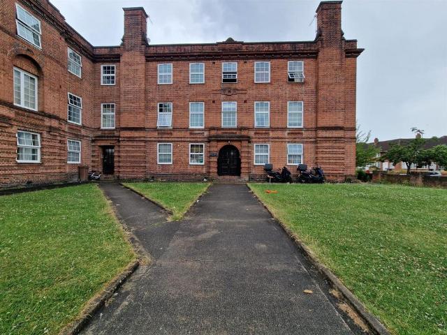 Flat for sale in Greater London