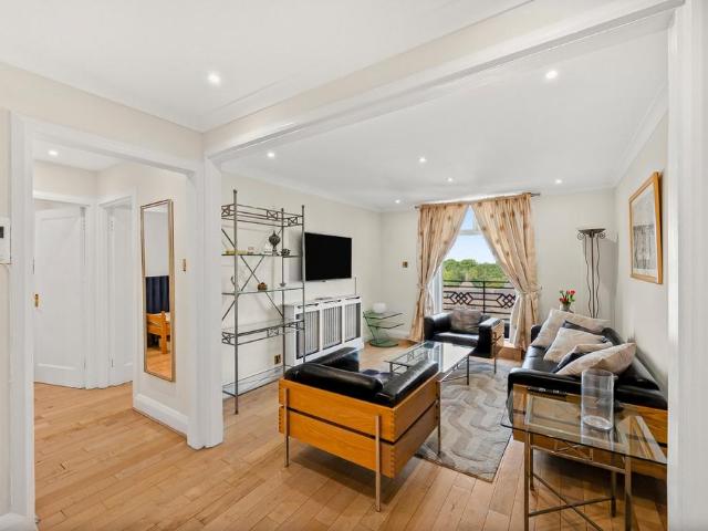 Flat for sale in Marylebone, Greater London
