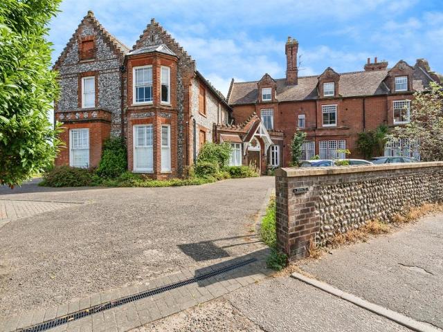 Flat for sale in Comers, Norfolk
