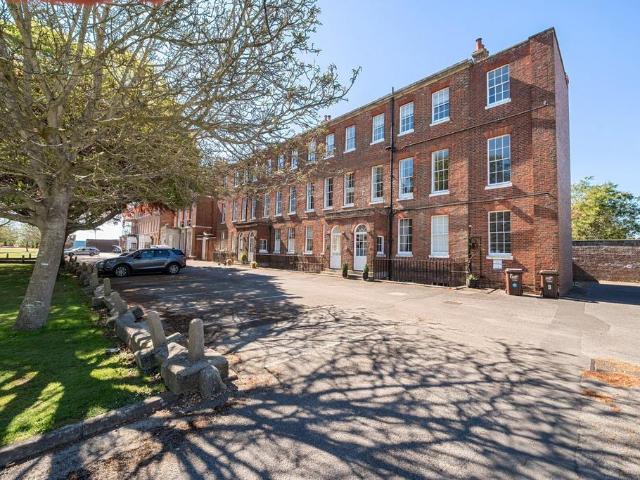 Flat for sale in Clayhall, Middlecroft
