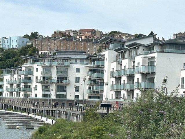 Flat for sale in Spike Island, Feckenham