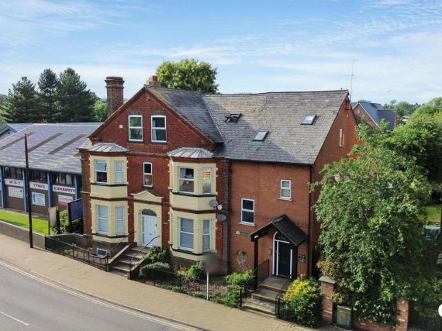 Flat for sale in Leighton-Linslade, Leighton Buzzard