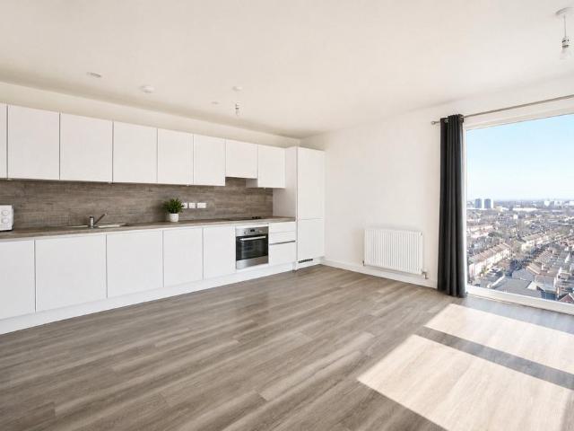 Flat for sale in Plashet, Greater London