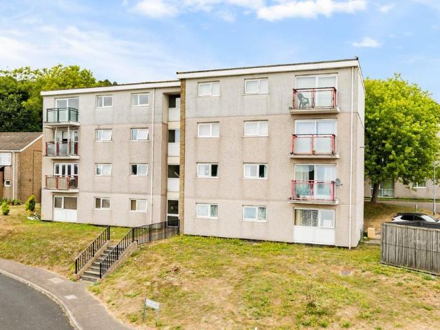 Flat for sale in River, Ash