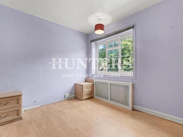 Flat for sale in Maida Vale, Greater London