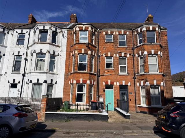 Flat for sale in Westbrook, Acol