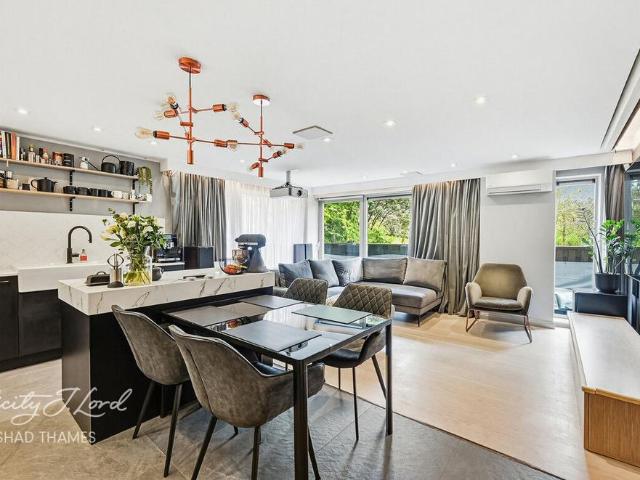 Flat for sale in Bermondsey, Greater London