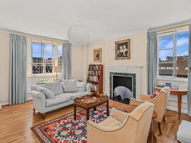 Flat for sale in Marylebone, Greater London